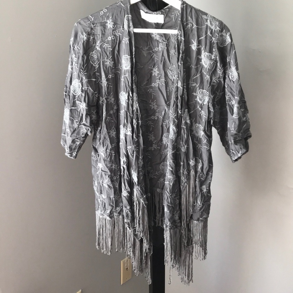 Gray Floral Short Sleeve Shrug